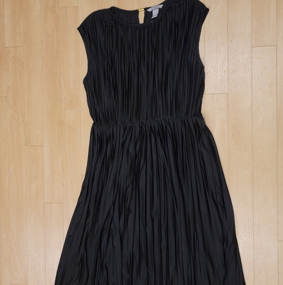 h&m pleated dress black Women's Black Pleated-Sleeve Dress
